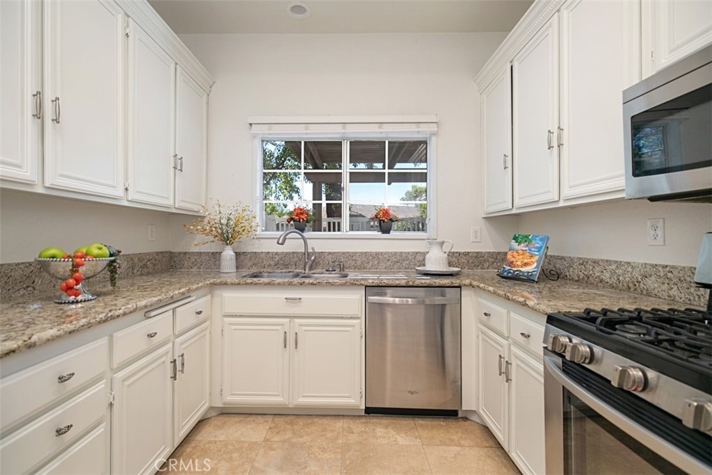 24392 Kingston Court - Photo 12
