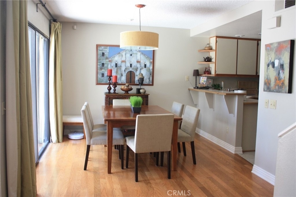 430 Deerfield Avenue - Photo 0