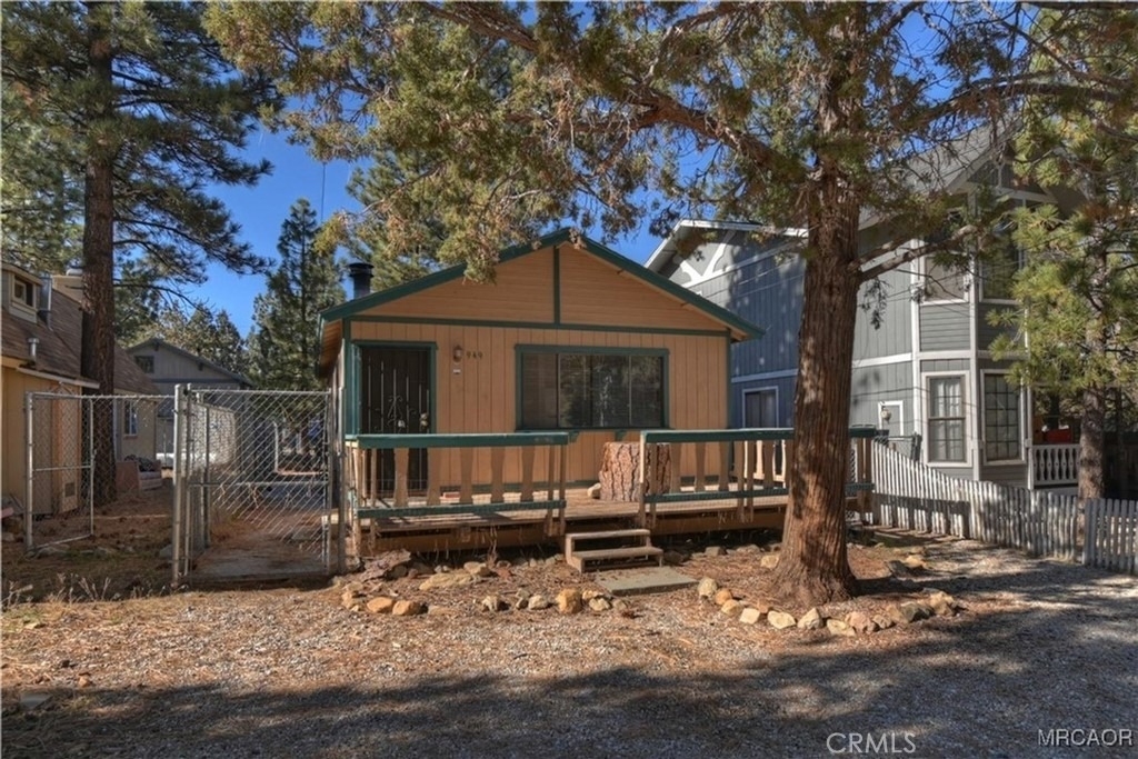 949 Pine - Photo 2