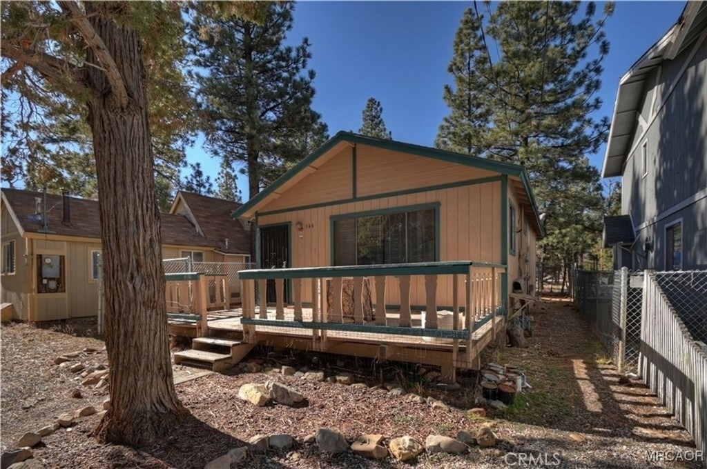 949 Pine - Photo 0