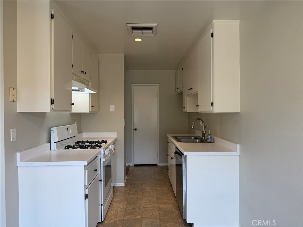 1145 N Barston - Photo 10
