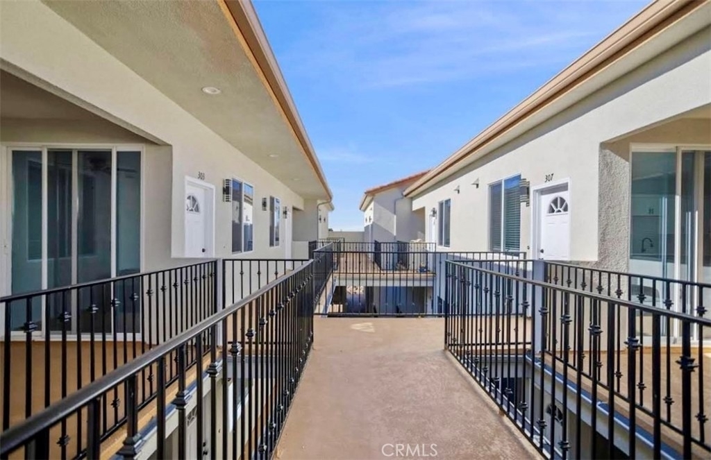 8153 Banana Avenue - Photo 2