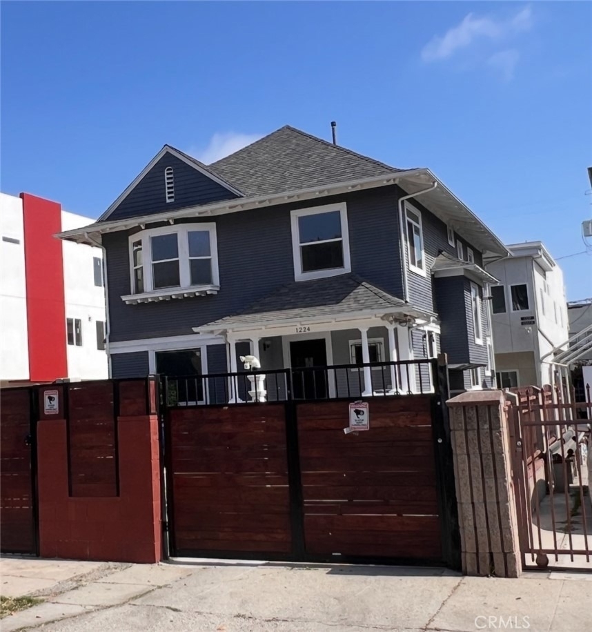 1224 W 35th Street - Photo 0