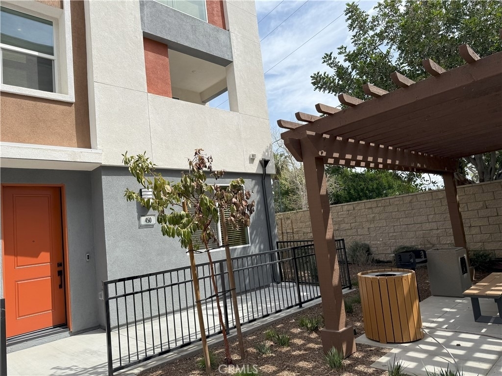 1816 E 1st Street - Photo 1