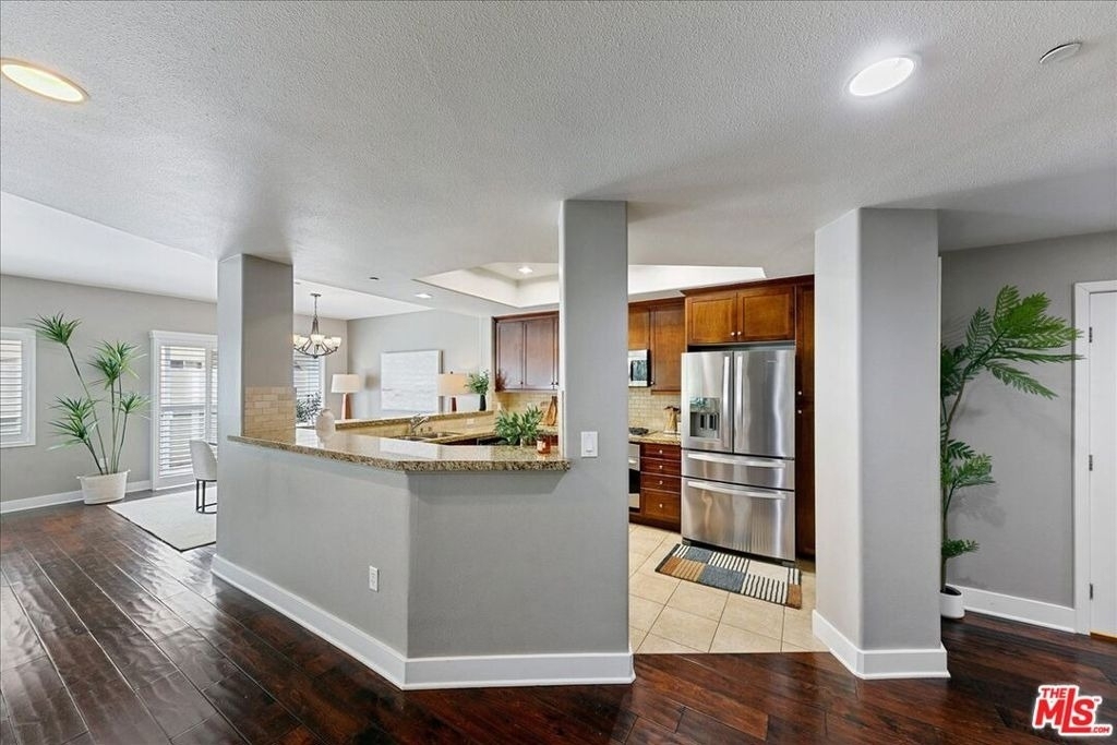 11115 Acama Street - Photo 6