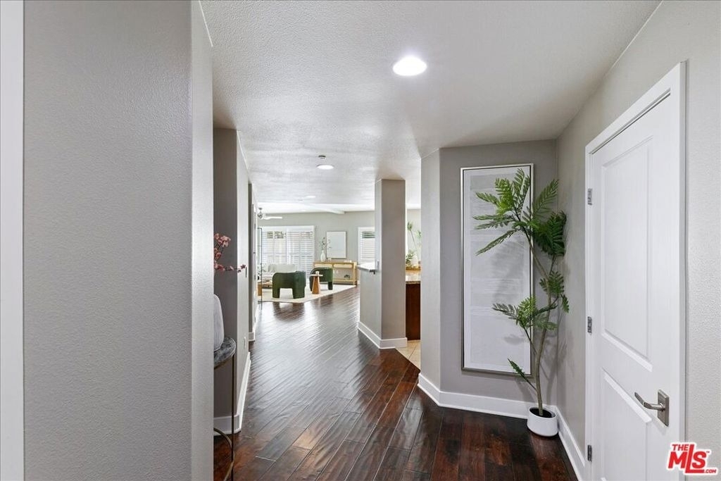 11115 Acama Street - Photo 3