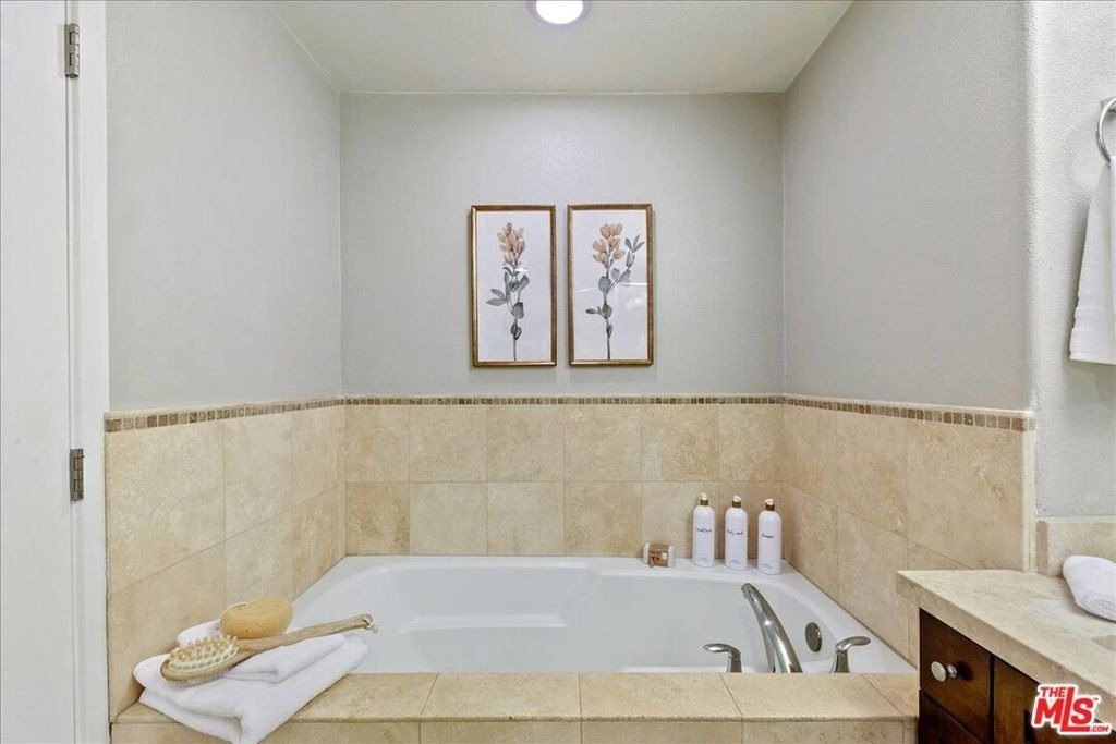 11115 Acama Street - Photo 36