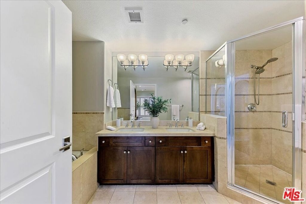 11115 Acama Street - Photo 33