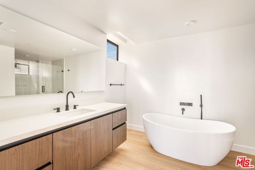 2361 Fox Hills Drive - Photo 12