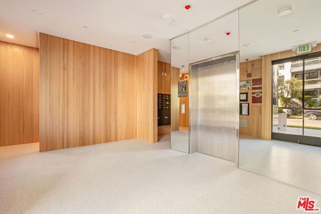 2361 Fox Hills Drive - Photo 4