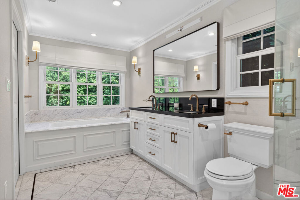 462 Warner Avenue - Photo 45