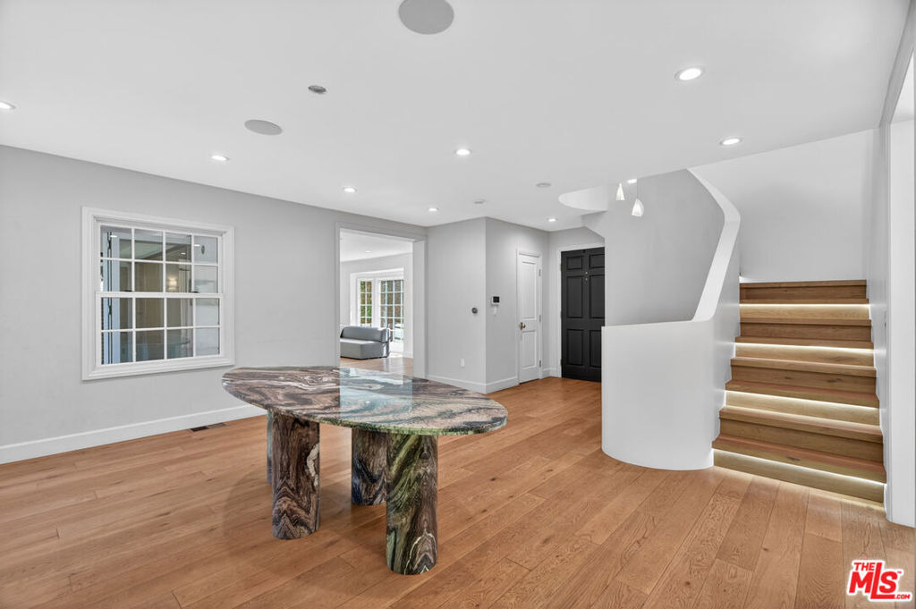 462 Warner Avenue - Photo 9