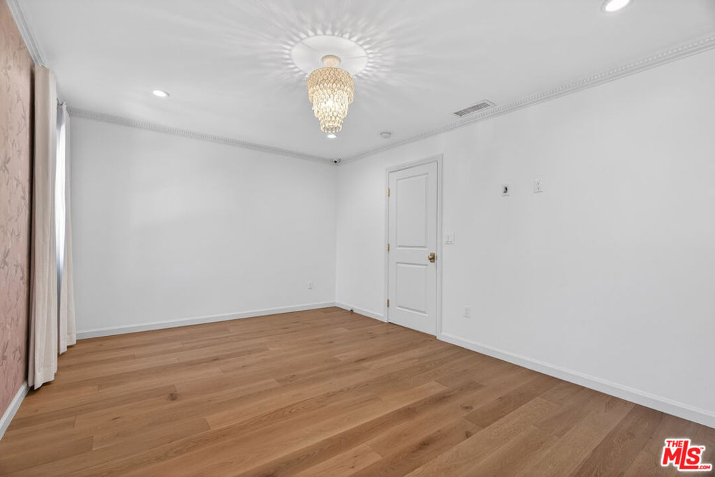 462 Warner Avenue - Photo 36