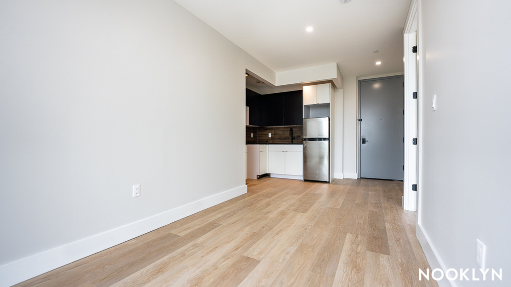 1244 New York Ave 11203 - Photo 15