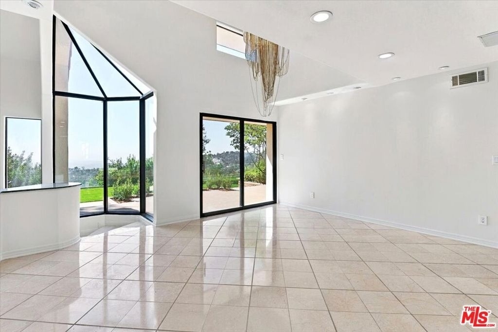 7940 Vulcan Drive - Photo 5
