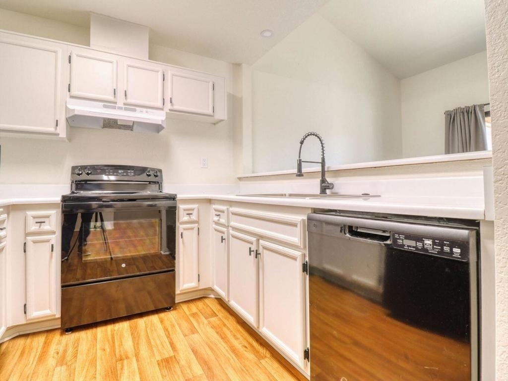 291 E Mel Avenue - Photo 3