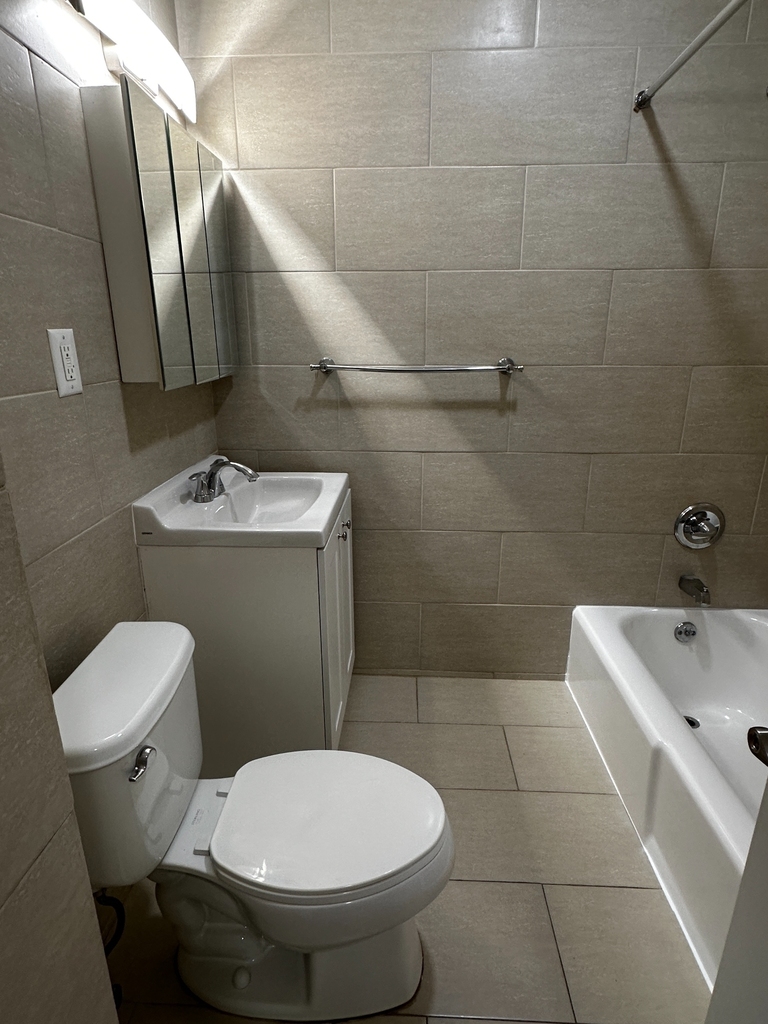 West 34th Street - Photo 5