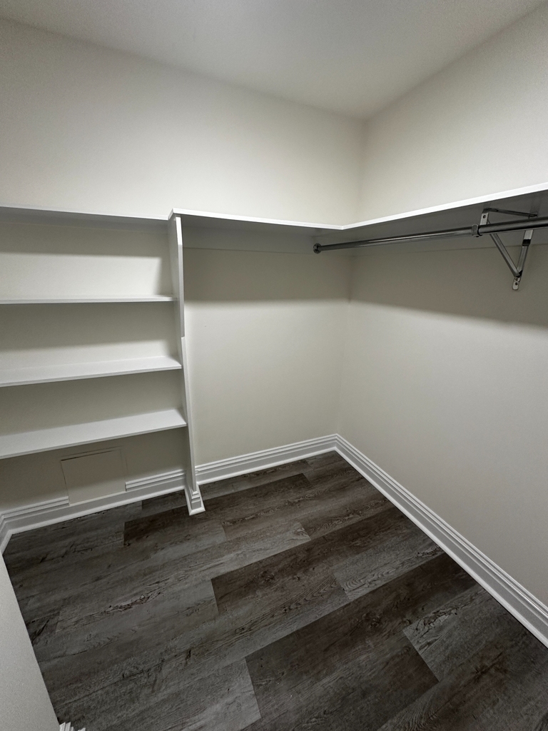 West 34th Street - Photo 7