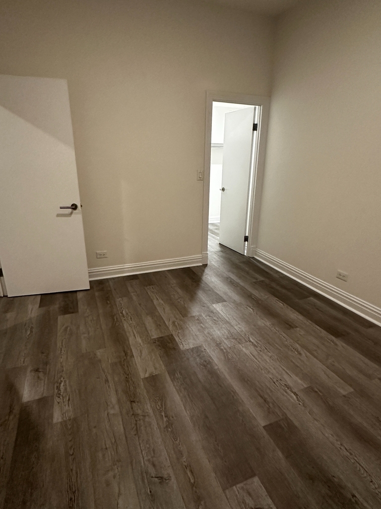 West 34th Street - Photo 4