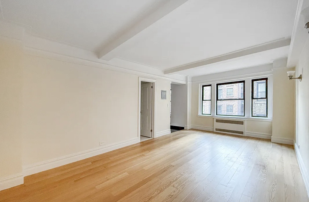 95 Christopher Street - Photo 0