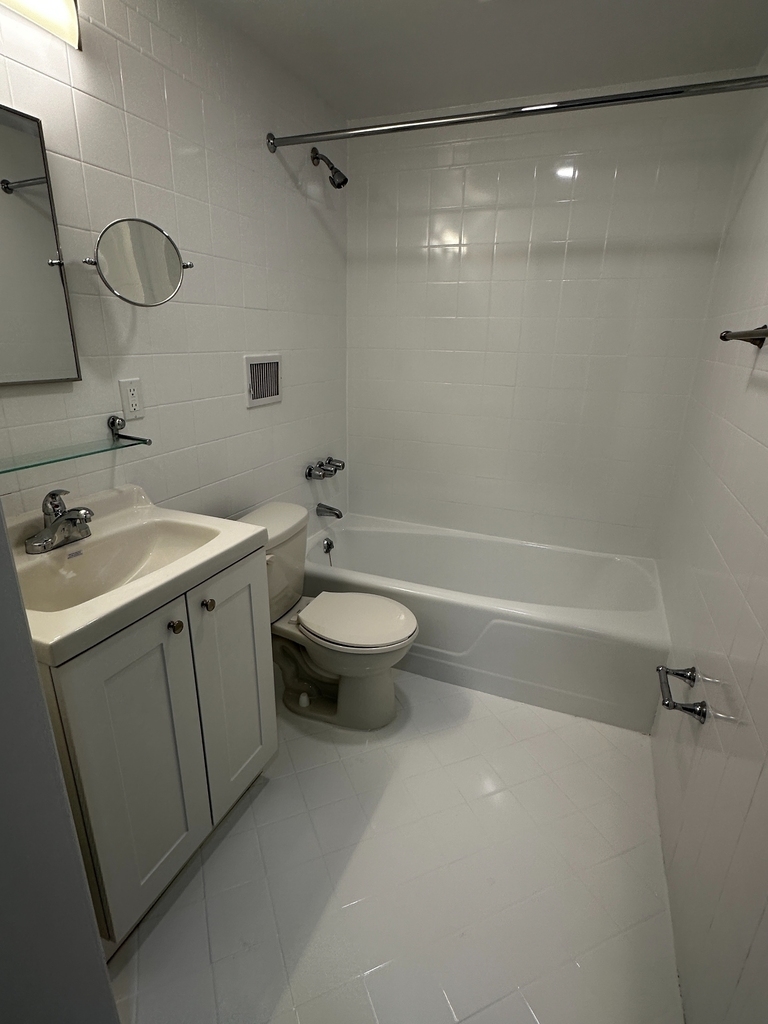 West 34th Street - Photo 5
