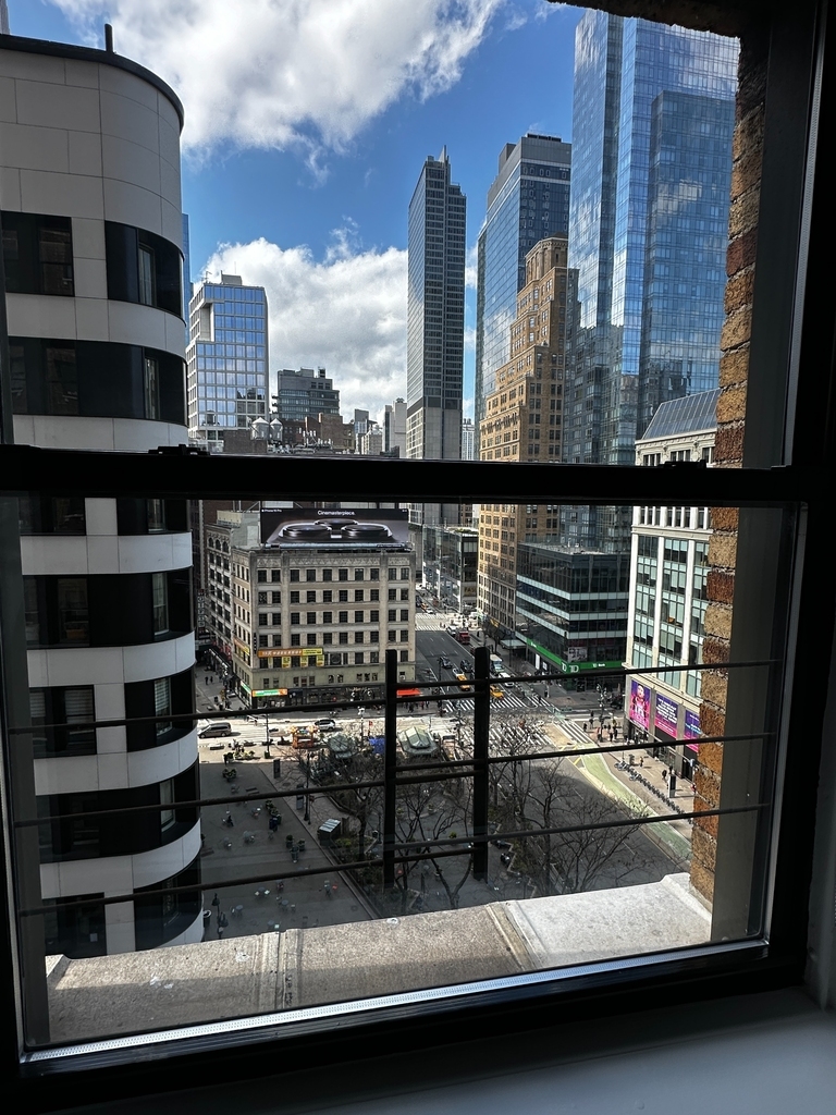 West 34th Street - Photo 3