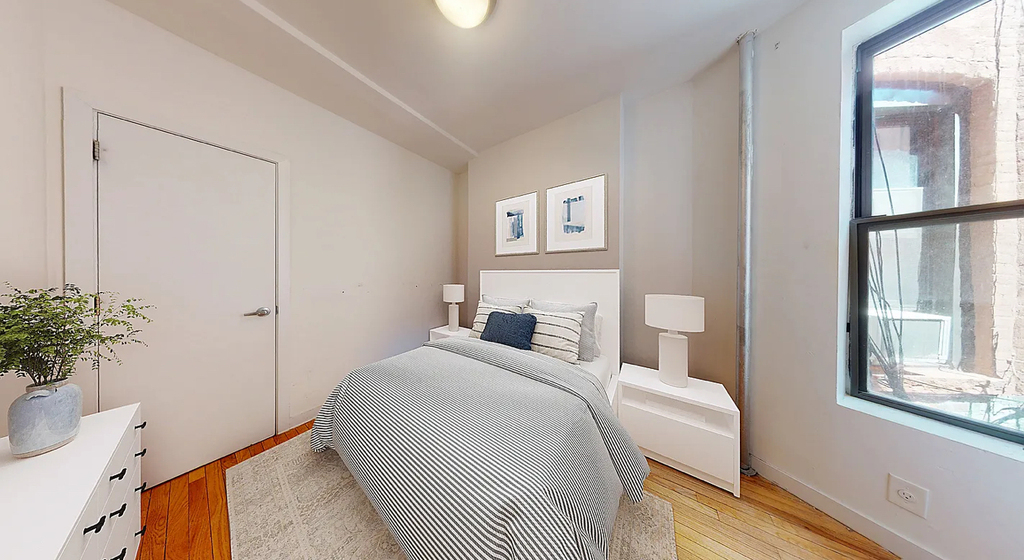 East 91st Street - Photo 1