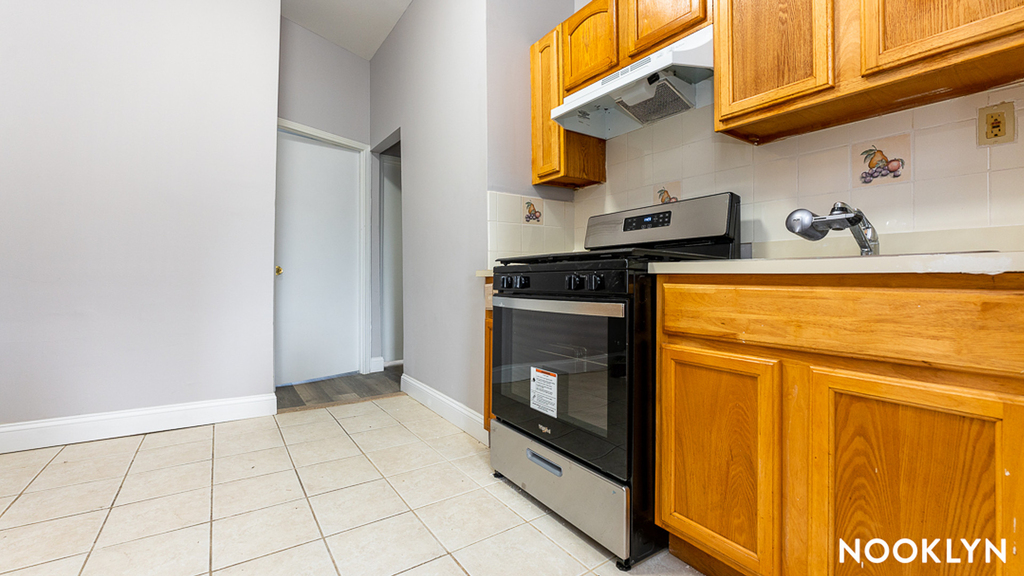 227 Thomas S Boyland St - Photo 3