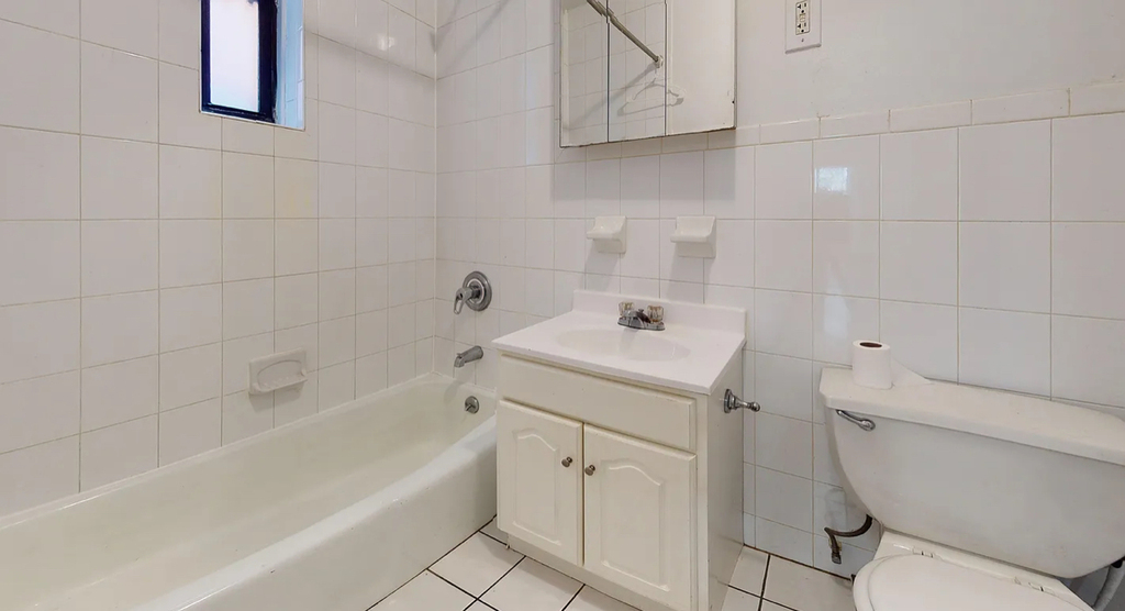 East  76th  Street - Photo 8