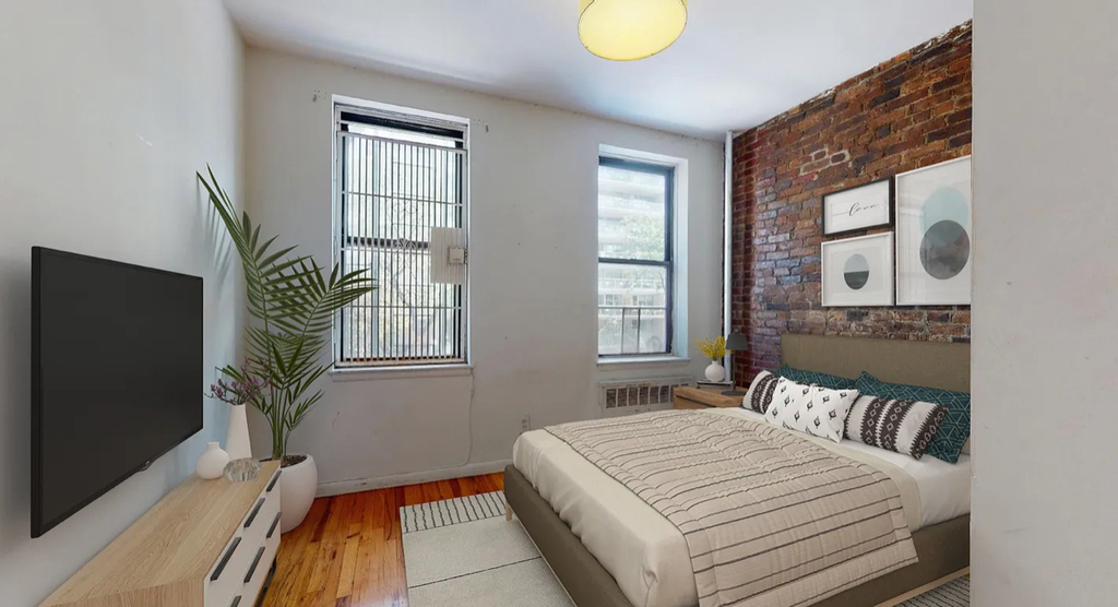 East  76th  Street - Photo 5