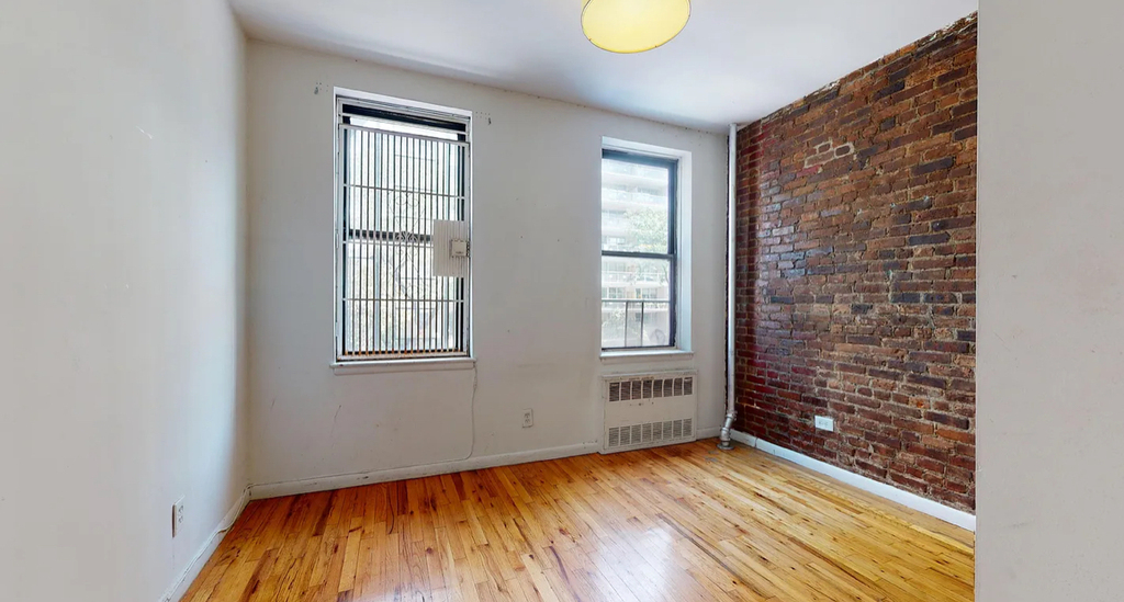 East  76th  Street - Photo 6