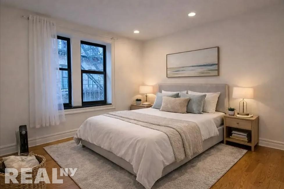 Lincoln Place - Photo 1