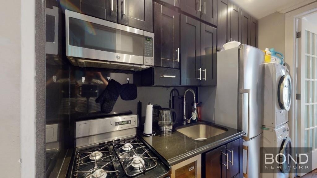 West 108th Street - Photo 1