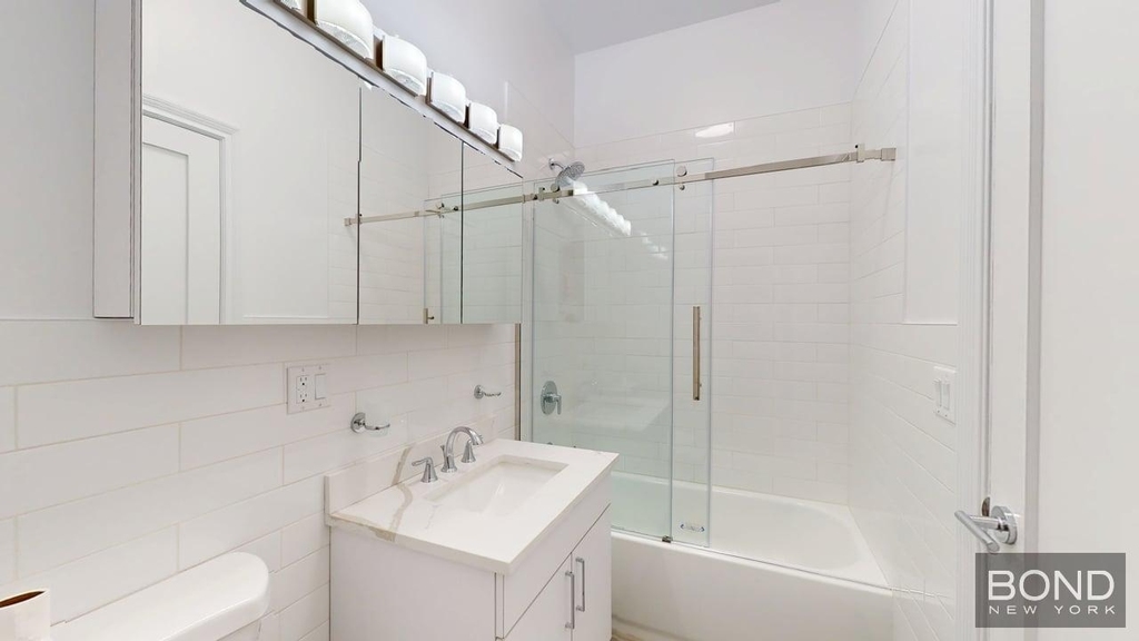 West 68th Street - Photo 4