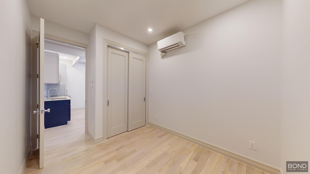West 91st Street - Photo 7