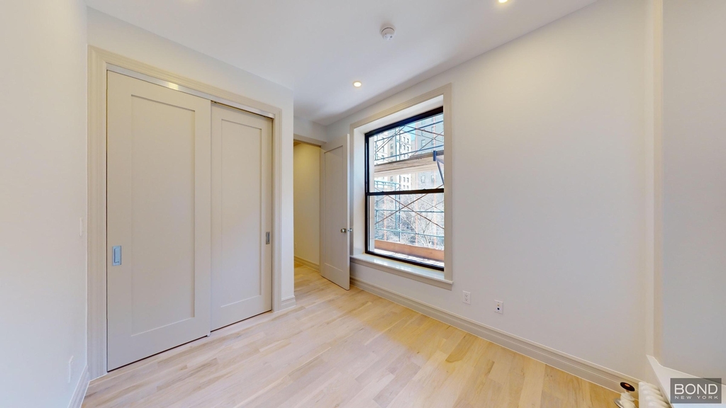 West 91st Street - Photo 9