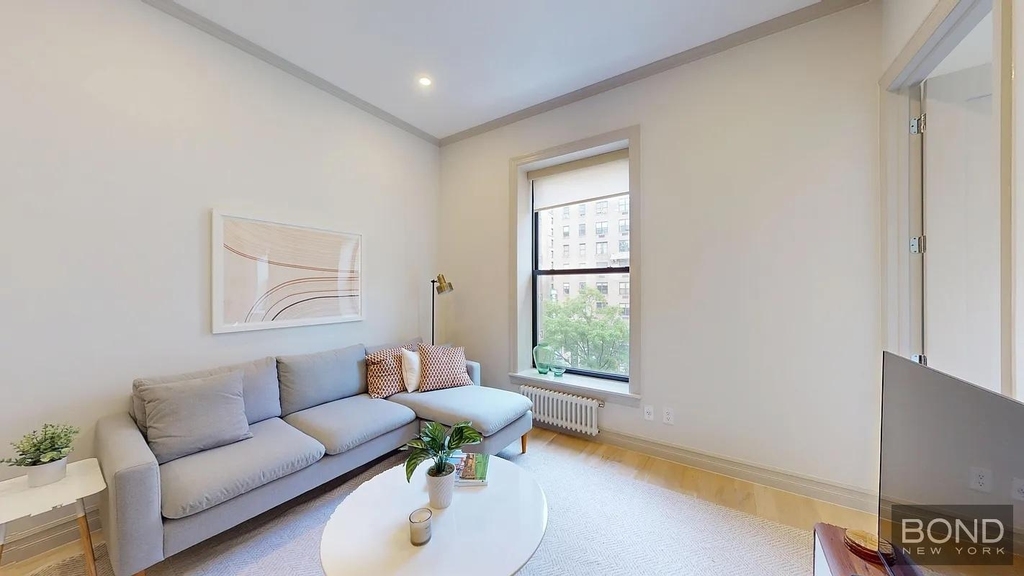 West 91st Street - Photo 3