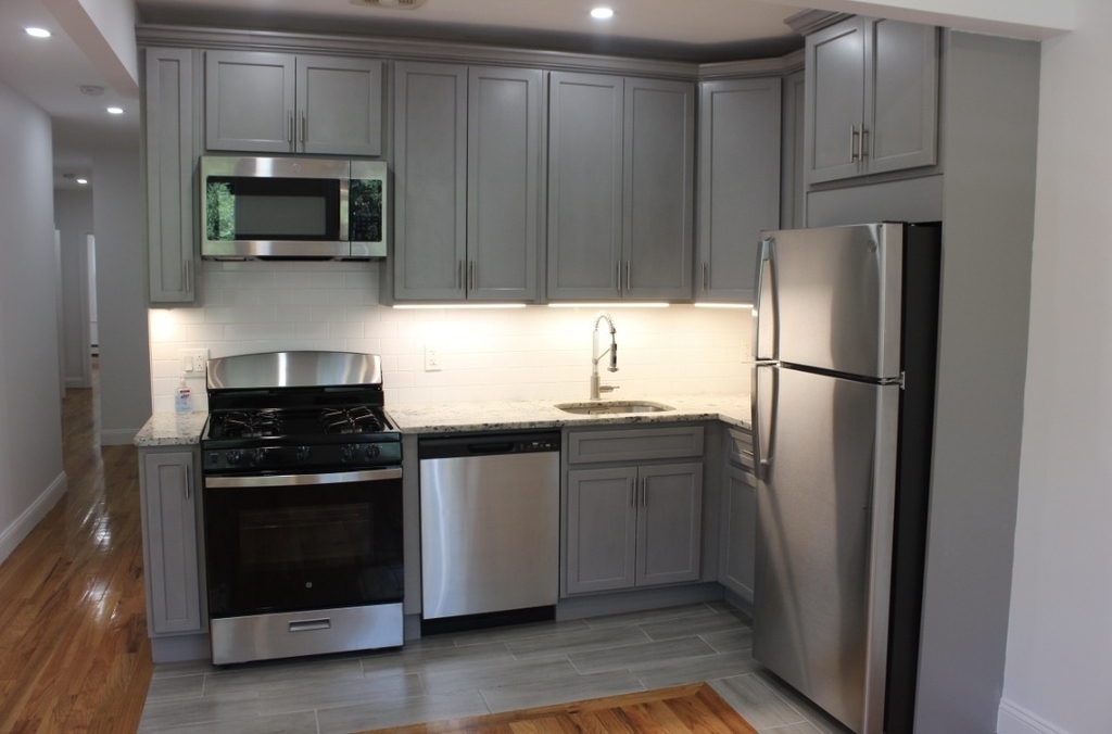 Newkirk Avenue - Photo 0