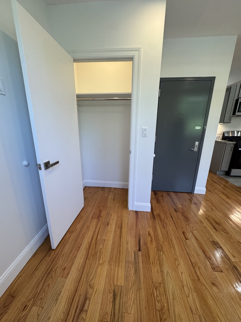 Newkirk Avenue - Photo 17