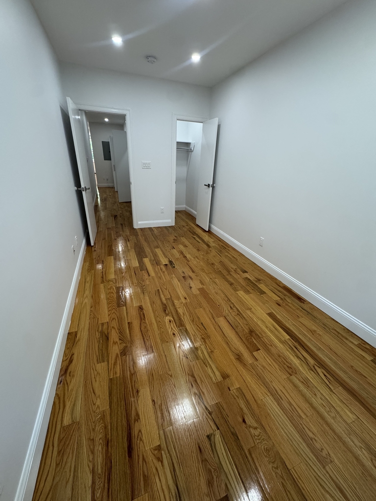 Newkirk Avenue - Photo 16