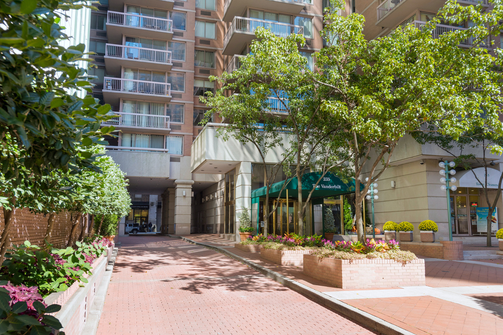 235 E 40th St - Photo 14