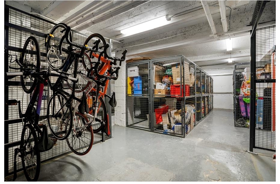 360 W 55th St - Photo 11