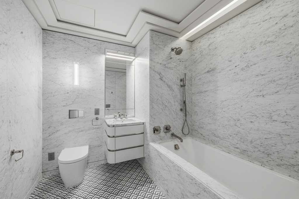 303  Park Ave - Photo 4