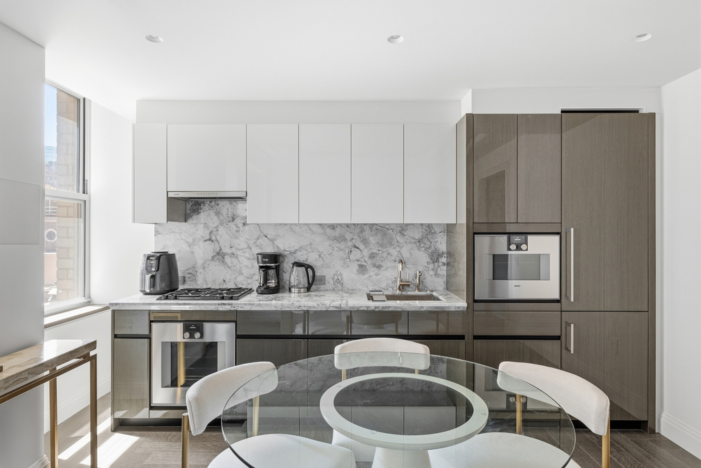 303  Park Ave - Photo 1