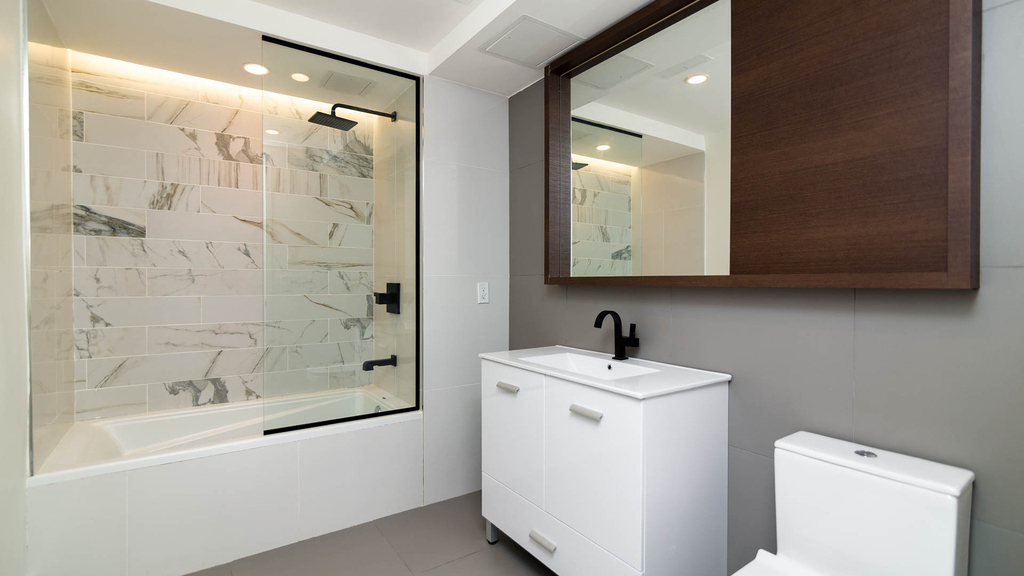 581 Ocean Pkwy 8E - Photo 3