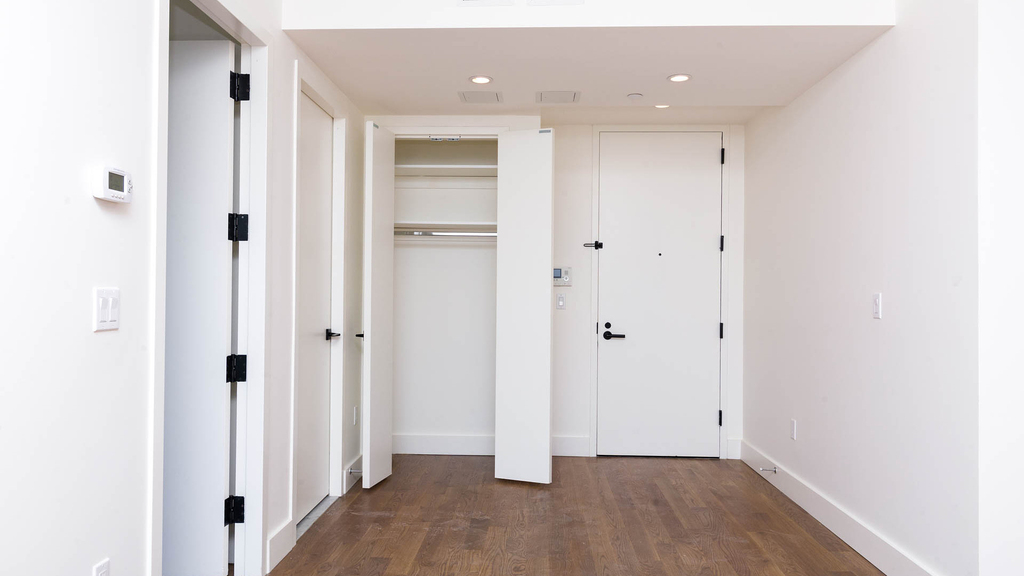 581 Ocean Pkwy 8E - Photo 6