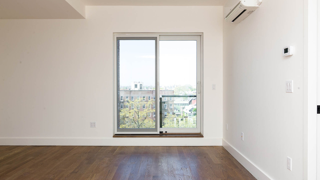 581 Ocean Pkwy 8E - Photo 10