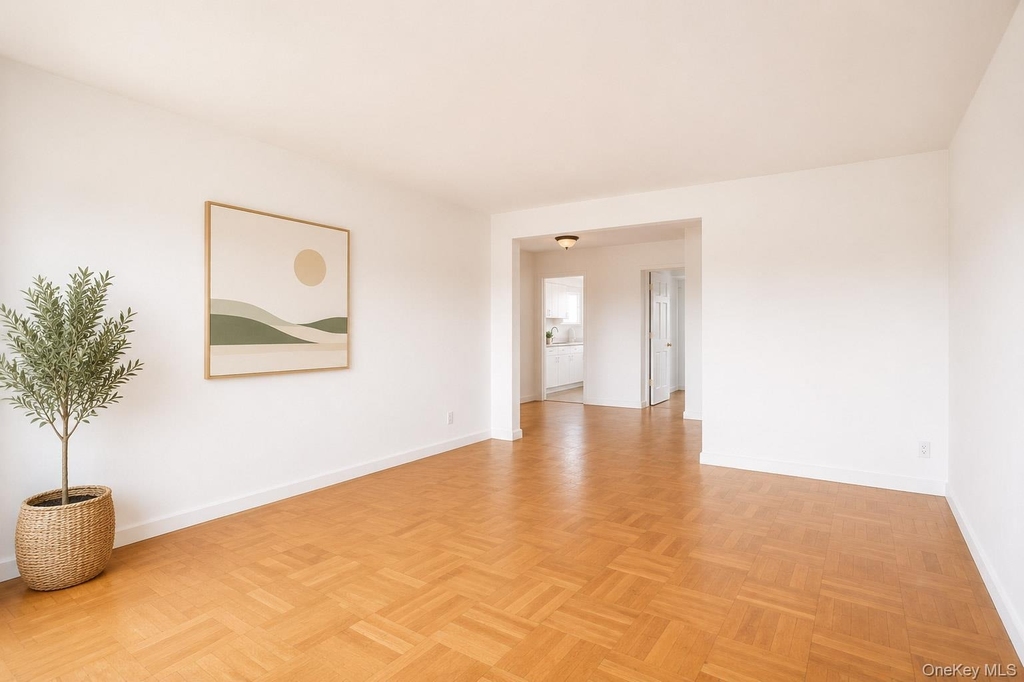 325 Shore Road - Photo 5