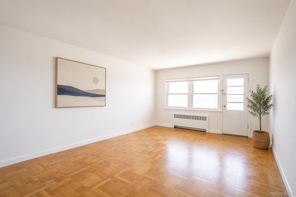 325 Shore Road - Photo 3
