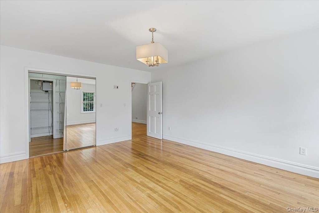 207-10 42nd Avenue - Photo 8